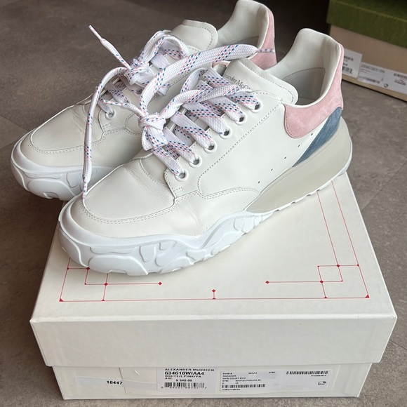 Alexander McQueen Other - Alexander McQueen Sneaker
